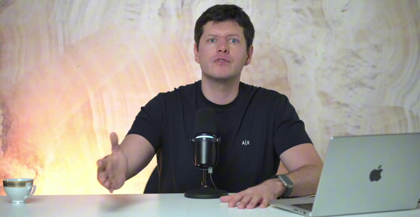Евгений Шамардин ведёт урок платформы ШЕФ